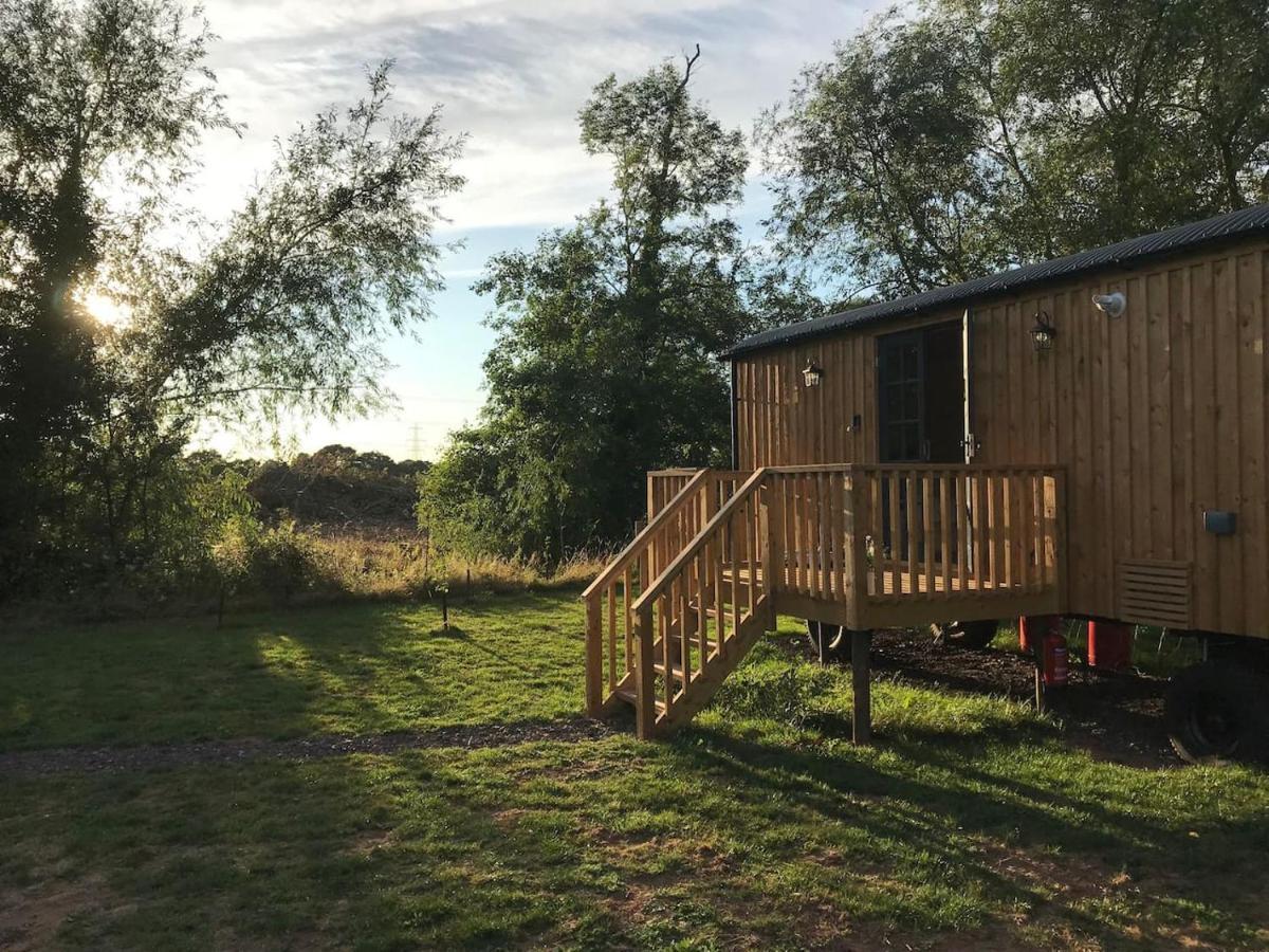 Sunset Shepherds Hut Taunton Bagian luar foto